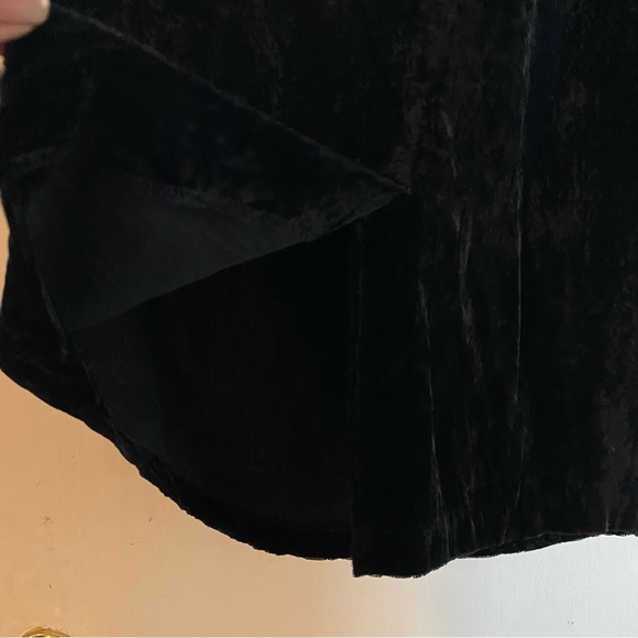 80s vtg Crushed Velvet Peplum Blazer + Skirt Set - Picture 11 of 15